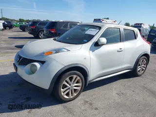 2013 Nissan Juke SV with VIN JN8AF5MV4DT215041, listed as a IAAI auction lot 41863707 with 88,331 mi miles. Bid and sale history available at carsss.com. Image 2.