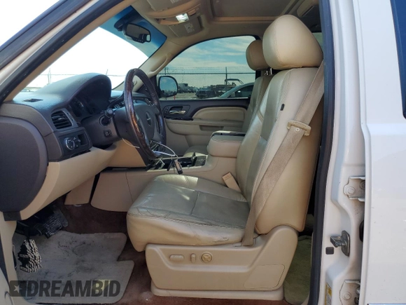 2011 GMC Yukon XL Denali with VIN 1GKS1MEF8BR359853, listed as a Copart auction lot 88512005 with 207,749 mi miles and Salvage Title. Bid and sale history available at carsss.com. Image 7.