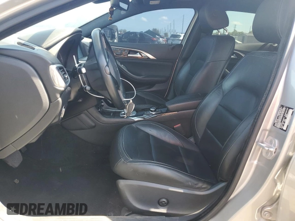 2017 Infiniti QX30 Sport z VIN SJKCH5CP6HA022776, wystawiony jako Copart lot #56149245 z przebiegiem 66 461 mil mil oraz Tytuł czysty. Historia ofert i sprzedaży dostępna na DreamBid. Obrazek 7.