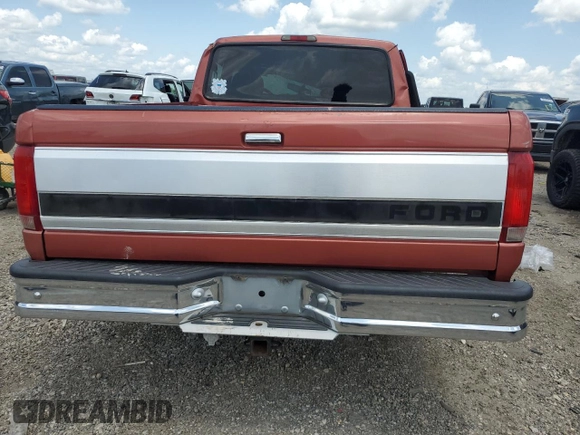 1995 Ford F-150 z VIN 1FTEF15H4SLB41602, wystawiony jako Copart lot #56128135 z przebiegiem Nie podano mil oraz Szkoda całkowita • Salvage title. Historia ofert i sprzedaży dostępna na DreamBid. Obrazek 6.