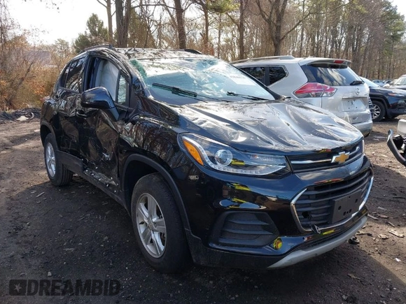2022 Chevrolet Trax LT with VIN KL7CJPSM1NB565966, listed as a IAAI auction lot 41840576 with 15,590 mi miles. Bid and sale history available at carsss.com. Image 1.
