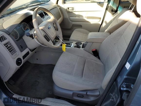 2011 Ford Escape Hybrid z VIN 1FMCU4K35BKB58210, wystawiony jako Copart lot #42141165 z przebiegiem 175 636 mil mil oraz Nie do naprawy • Non repairable. Historia ofert i sprzedaży dostępna na DreamBid. Obrazek 7.