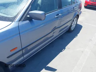 2000 BMW 3 Series 323i with VIN WBAAM3340YFP81830, listed as a IAAI auction lot 42625148 with 162,910 mi miles and . Bid and sale history available at DreamBid. Image 6.