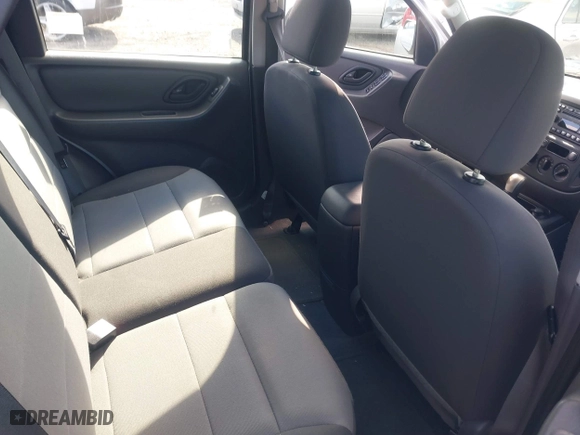 2006 Ford Escape XLS with VIN 1FMYU92Z36KA86730, listed as a IAAI auction lot 41520041 with 59,218 mi miles. Bid and sale history available at carsss.com. Image 8.