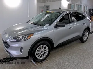 2022 Ford Escape SE with VIN 1FMCU9G60NUB32994, listed as a IAAI auction lot 42733965 with 63,516 mi miles and . Bid and sale history available at DreamBid. Image 3.