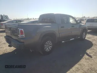 2006 Mitsubishi Raider Duro Cross z VIN 1Z7HC38K06S561639, wystawiony jako Copart lot #73588054 z przebiegiem 166 464 mil mil oraz Szkoda całkowita • Salvage title. Historia ofert i sprzedaży dostępna na DreamBid. Obrazek 3.