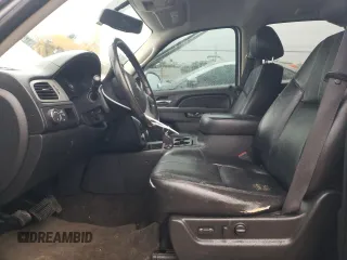 2011 Chevrolet Tahoe LT z VIN 1GNSCBE06BR350033, wystawiony jako Copart lot #88861575 z przebiegiem 171 373 mil mil oraz Szkoda całkowita • Salvage title. Historia ofert i sprzedaży dostępna na DreamBid. Obrazek 7.