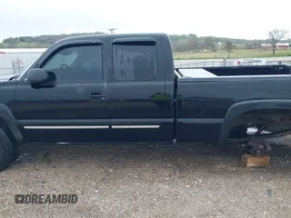 2004 Chevrolet Silverado 1500 Z71 with VIN 2GCEK19T441260222, listed as a IAAI auction lot 41882532 with 136,962 mi miles and . Bid and sale history available at DreamBid. Image 15.