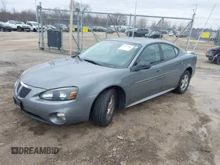 2007 Pontiac Grand Prix with VIN 2G2WP552371221110, listed as a IAAI auction lot 42011006 with 274,300 mi miles. Bid and sale history available at carsss.com. Image 2.