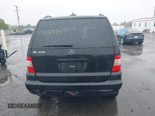 2002 Mercedes-Benz M 320/430/500 z VIN 4JGAB54E02A289858, wystawiony jako IAAI lot #42353399 z przebiegiem 229 098 mil mil oraz . Historia ofert i sprzedaży dostępna na DreamBid. Obrazek 16.