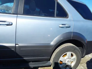 2007 Kia Sorento EX with VIN KNDJC736875720812, listed as a IAAI auction lot 41524274 with 140,051 mi miles. Bid and sale history available at carsss.com. Image 12.