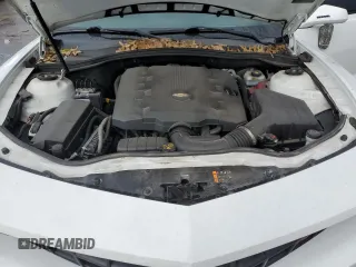 2013 Chevrolet Camaro LT z VIN 2G1FC1E38D9172713, wystawiony jako Copart lot #52681855 z przebiegiem 65 440 mil mil oraz Czysty tytuł • Clean title. Historia ofert i sprzedaży dostępna na DreamBid. Obrazek 12.