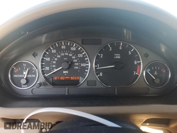 1998 BMW 3 Series 1.9L with VIN 4USCH7330WLD17155, listed as a Copart auction lot 72558844 with 187,190 mi miles and Salvage Title. Bid and sale history available at carsss.com. Image 9.