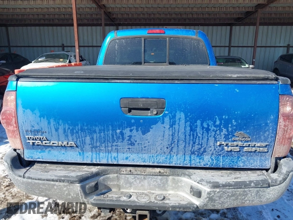 2008 Toyota Tacoma PreRunner with VIN 5TETU62N88Z592529, listed as a IAAI auction lot 41628653 with 225,946 mi miles. Bid and sale history available at carsss.com. Image 16.