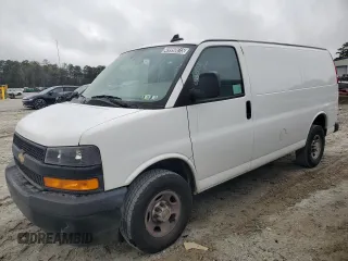 2022 Chevrolet Express Cargo Van with VIN 1GCWGAFPXN1217752, listed as a Copart auction lot 49950615 with 104,374 mi miles and Clean Title. Bid and sale history available at carsss.com. Image 1.