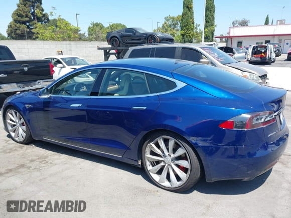2016 Tesla Model S 90D with VIN 5YJSA1E48GF161604, listed as a IAAI auction lot 39977345 with 32,789 mi miles and . Bid and sale history available at DreamBid. Image 14.