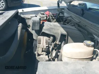 2012 Chevrolet Silverado 2500HD Work Truck z VIN 1GC1CVCG6CF199073, wystawiony jako IAAI lot #41898761 z przebiegiem 250 328 mil mil oraz . Historia ofert i sprzedaży dostępna na DreamBid. Obrazek 18.