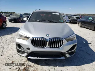 2021 BMW X1 xDrive28i with VIN WBXJG9C08M5T66350, listed as a Copart auction lot 43966353 with 1,721 mi miles. Bid and sale history available at carsss.com. Image 5.