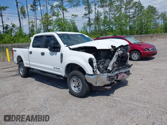2017 Ford Super Duty F-250 SRW Lariat with VIN 1FT7W2BT6HEF43514, listed as a IAAI auction lot 41101292 with 396,099 mi miles. Bid and sale history available at carsss.com. Image 1.