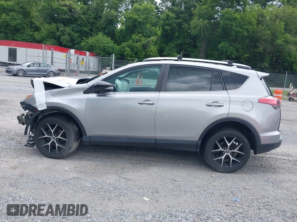 2017 Toyota RAV4 SE z VIN 2T3JFREV7HW568488, wystawiony jako IAAI lot #42492906 z przebiegiem 182 463 mil mil oraz . Historia ofert i sprzedaży dostępna na DreamBid. Obrazek 13.