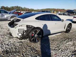 2021 Porsche Taycan 4S z VIN WP0AB2Y14MSA43132, wystawiony jako Copart lot #84077624 z przebiegiem 26 965 mil mil oraz Szkoda całkowita • Salvage title. Historia ofert i sprzedaży dostępna na DreamBid. Obrazek 3.