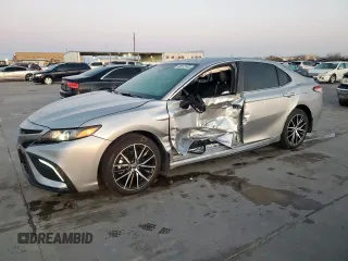 2024 Toyota Camry SE with VIN 4T1G11AK4RU893633, listed as a Copart auction lot 48222595 with 8,132 mi miles and Salvage Title. Bid and sale history available at carsss.com. Image 1.