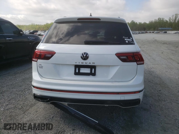 2022 Volkswagen Tiguan SE R-Line Black with VIN 3VVCB7AX8NM146180, listed as a Copart auction lot 51308985 with 49,198 mi miles and Salvage title. Bid and sale history available at DreamBid. Image 6.