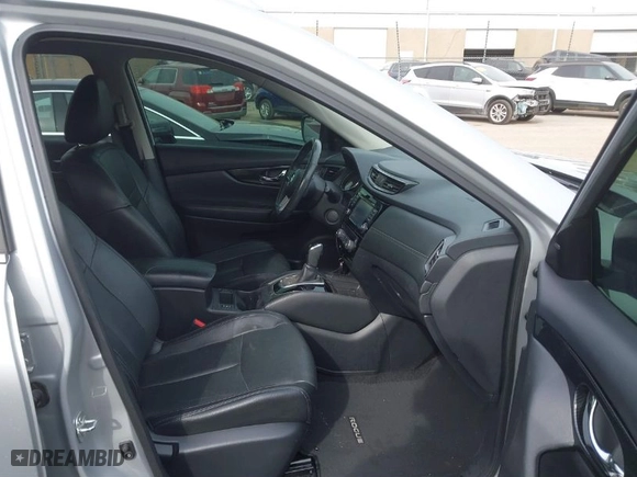 2017 Nissan Rogue SV with VIN 5N1AT2MV5HC870880, listed as a IAAI auction lot 41591726 with 97,627 mi miles. Bid and sale history available at carsss.com. Image 5.