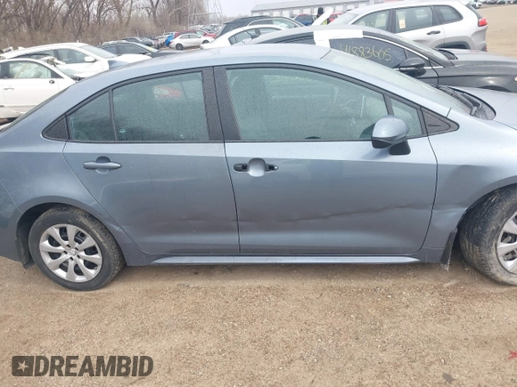 2021 Toyota Corolla LE with VIN 5YFEPMAE4MP212396, listed as a IAAI auction lot 41883092 with 93,106 mi miles. Bid and sale history available at carsss.com. Image 13.