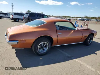 1971 Pontiac Firebird z VIN 226871N109344, wystawiony jako Copart lot #50884415 z przebiegiem 86 664 mil mil oraz Czysty tytuł • Clean title. Historia ofert i sprzedaży dostępna na DreamBid. Obrazek 3.