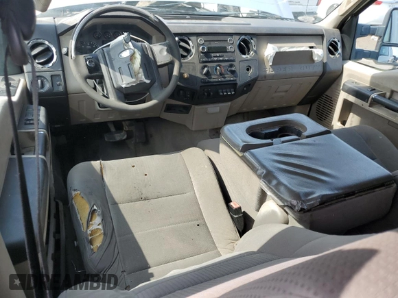 2010 Ford F-350 z VIN 1FTWW3A54AEA05825, wystawiony jako Copart lot #52912535 z przebiegiem 325 071 mil mil oraz Szkoda całkowita • Salvage title. Historia ofert i sprzedaży dostępna na DreamBid. Obrazek 8.