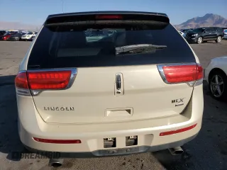 2014 Lincoln MKX z VIN 2LMDJ8JK0EBL14248, wystawiony jako Copart lot #49109075 z przebiegiem 149 317 mil mil oraz Szkoda całkowita • Salvage title. Historia ofert i sprzedaży dostępna na DreamBid. Obrazek 6.
