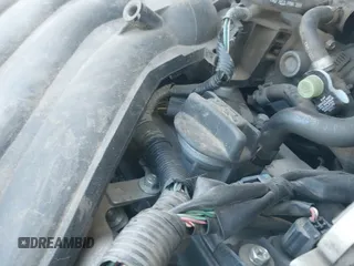 2014 Nissan Note SV z VIN 3N1CE2CP2EL379602, wystawiony jako IAAI lot #43354025 z przebiegiem 101 361 mil mil oraz . Historia ofert i sprzedaży dostępna na DreamBid. Obrazek 12.