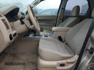 2012 Ford Escape XLT z VIN 1FMCU9DG1CKC74602, wystawiony jako Copart lot #57764325 z przebiegiem 153 872 mil mil oraz Szkoda całkowita • Salvage title. Historia ofert i sprzedaży dostępna na DreamBid. Obrazek 7.