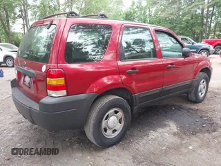 2005 Ford Escape XLS Value с VIN 1FMYU02ZX5KB43354, выставлен на аукционе IAAI как лот 42427019 с пробегом 139 910 миль миль и . История ставок и продаж доступна на DreamBid. Изображение 4.