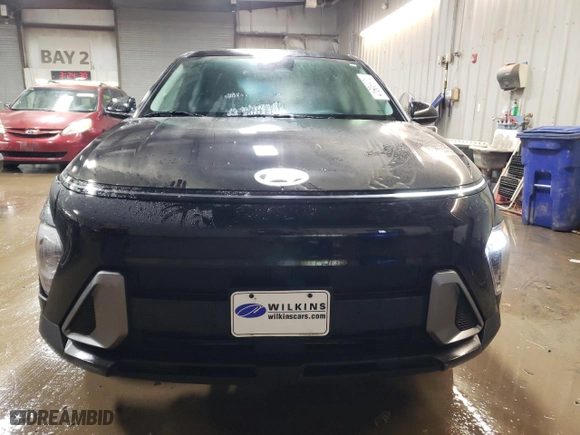 2024 Hyundai Kona SE with VIN KM8HACAB3RU061068, listed as a Copart auction lot 41608975 with 7,412 mi miles and Salvage Title. Bid and sale history available at carsss.com. Image 5.
