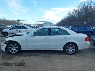 2007 Mercedes-Benz E-Class 3.5L with VIN WDBUF87X37X220377, listed as a IAAI auction lot 41655713 with 221,434 mi miles. Bid and sale history available at carsss.com. Image 14.