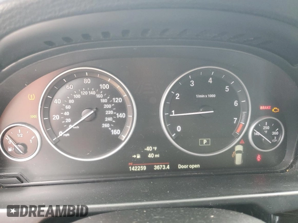 2015 BMW X5 sDrive35i with VIN 5UXKR2C57F0H37742, listed as a Copart auction lot 47573415 with 142,259 mi miles and Clean Title. Bid and sale history available at carsss.com. Image 9.