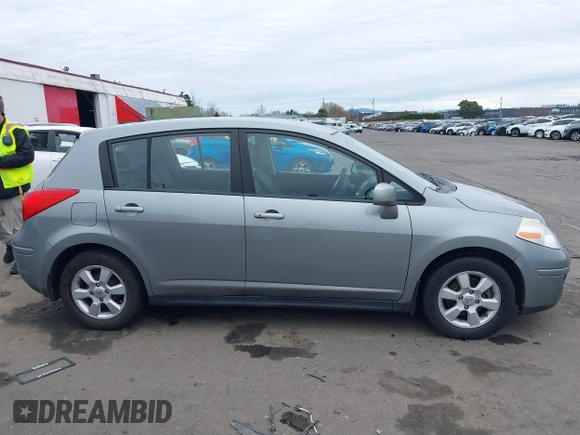 2007 Nissan Versa 1.8 S with VIN 3N1BC13E27L419464, listed as a IAAI auction lot 41776767 with 184,484 mi miles. Bid and sale history available at carsss.com. Image 13.
