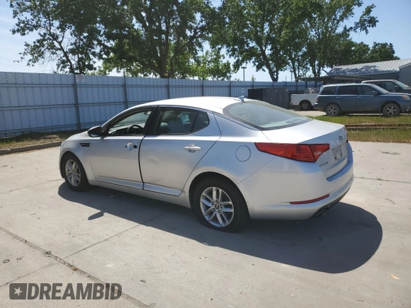 2011 Kia Optima LX with VIN KNAGM4A71B5170005, listed as a Copart auction lot 54307055 with 31,047 mi miles and Salvage Title. Bid and sale history available at carsss.com. Image 2.