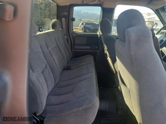 2003 Chevrolet Silverado 1500 LS with VIN 2GCEK19V231135137, listed as a Copart auction lot 44505835 with 221,616 mi miles and Salvage Title. Bid and sale history available at carsss.com. Image 10.