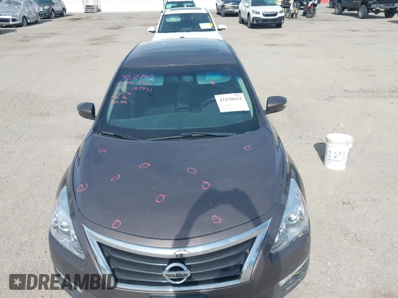 2013 Nissan Altima SV z VIN 1N4BL3AP4DN567890, wystawiony jako IAAI lot #42128612 z przebiegiem 169 491 mil mil oraz . Historia ofert i sprzedaży dostępna na DreamBid. Obrazek 6.