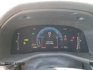 2025 Toyota Camry LE z VIN 4T1DBADK8SU506079, wystawiony jako Copart lot #53310015 z przebiegiem 3 282 mil mil oraz Szkoda całkowita • Salvage title. Historia ofert i sprzedaży dostępna na DreamBid. Obrazek 9.