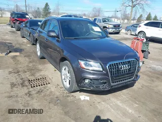 2016 Audi Q5 Premium Plus with VIN WA1D7AFP9GA040275, listed as a IAAI auction lot 41887566 with 82,103 mi miles. Bid and sale history available at carsss.com. Image 1.