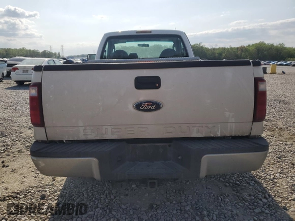 2010 Ford F-250 z VIN 1FTNF2A59AEB28302, wystawiony jako Copart lot #52718485 z przebiegiem 526 431 mil mil oraz Szkoda całkowita • Salvage title. Historia ofert i sprzedaży dostępna na DreamBid. Obrazek 6.