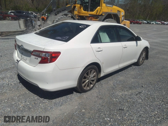 2014 Toyota Camry L with VIN 4T4BF1FK0ER340899, listed as a IAAI auction lot 41750760 with 179,934 mi miles. Bid and sale history available at carsss.com. Image 4.