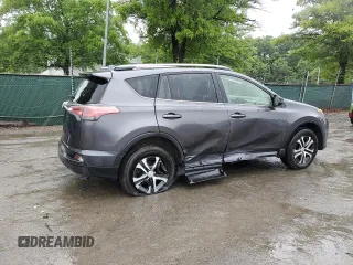 2017 Toyota RAV4 LE z VIN JTMZFREV5HJ130828, wystawiony jako Copart lot #58400825 z przebiegiem 99 116 mil mil oraz Szkoda całkowita • Salvage title. Historia ofert i sprzedaży dostępna na DreamBid. Obrazek 3.