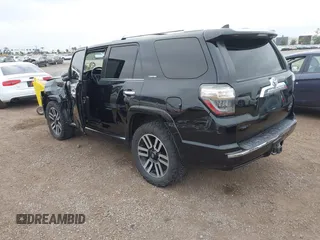 2018 Toyota 4Runner SR5 with VIN JTEBU5JR5J5599114, listed as a IAAI auction lot 42086700 with 111,376 mi miles and . Bid and sale history available at DreamBid. Image 3.