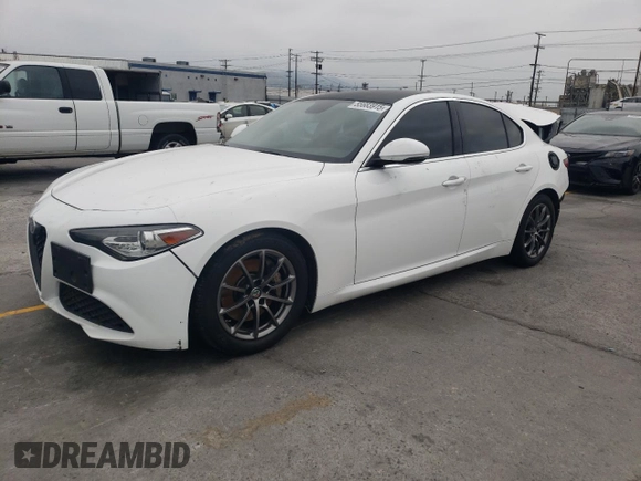 2018 Alfa Romeo Giulia z VIN ZARFAEBN0J7563478, wystawiony jako Copart lot #55683915 z przebiegiem 110 134 mil mil oraz Szkody całkowita. Historia ofert i sprzedaży dostępna na DreamBid. Obrazek 1.