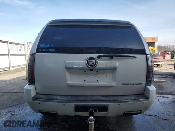 2013 Cadillac Escalade ESV Premium z VIN 1GYS4JEF6DR173775, wystawiony jako Copart lot #46567645 z przebiegiem 248 838 mil mil oraz Szkoda całkowita • Salvage title. Historia ofert i sprzedaży dostępna na DreamBid. Obrazek 6.